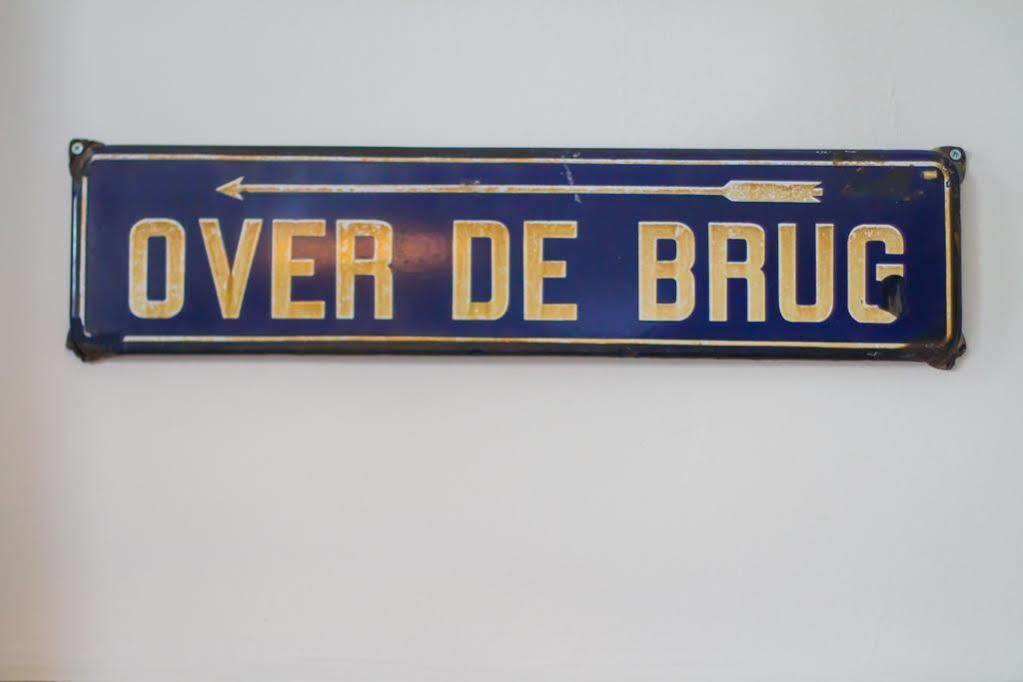 Hotel Over De Brug Haastrecht Esterno foto
